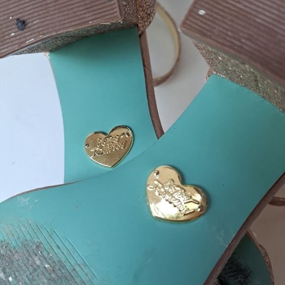 ☀️Betsey Johnson Mari Sandal - Color Champaign - Sz 7.5 - Picture 12 of 14